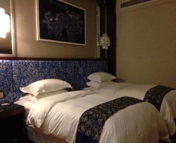 פנגואנג Miaozu Buyi Hotel מראה חיצוני תמונה
